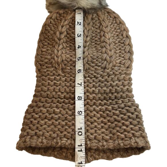 AQUA Camel Natural Knit Hat, Alpaca Blend, Pom-Pom Beanie, OS, NWT!! - Picture 5 of 5